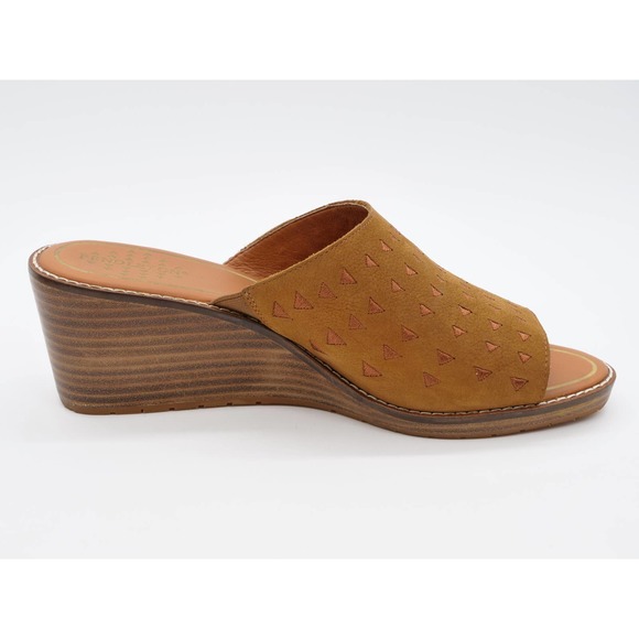 Pendleton Sandals Womens 9 Brown Leather Wedge Heel Peep Toe Slip On Shoes - Picture 3 of 12